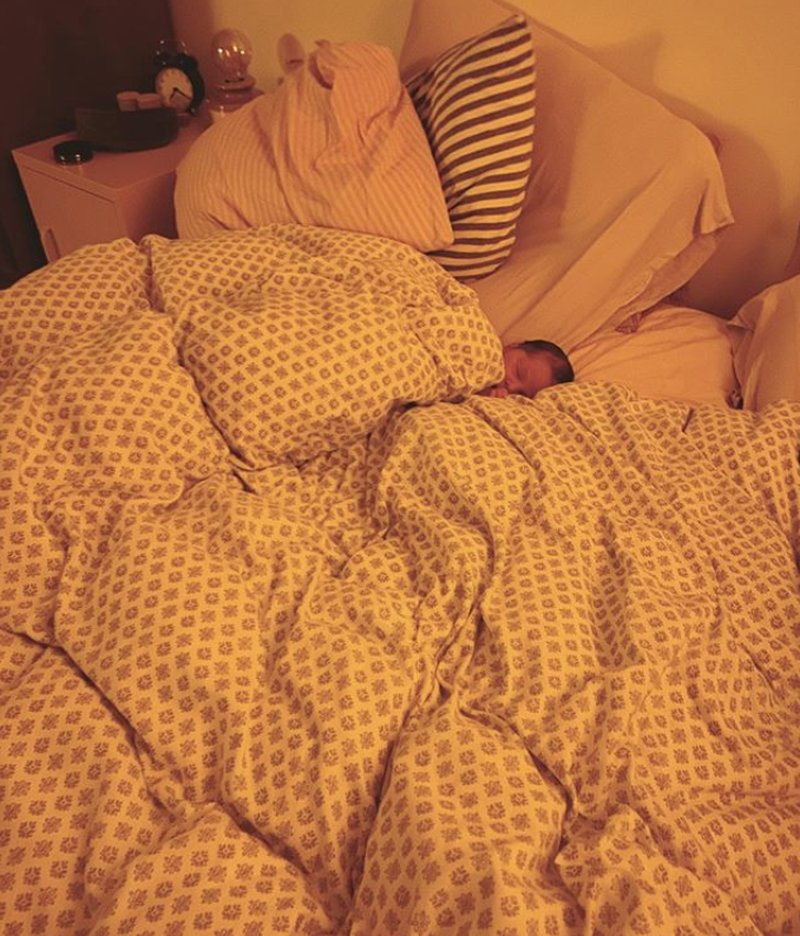 Nour El Refai och Henrik Schyfferts bebis Sami Nour El Refai och Henrik Schyfferts bebis Sami